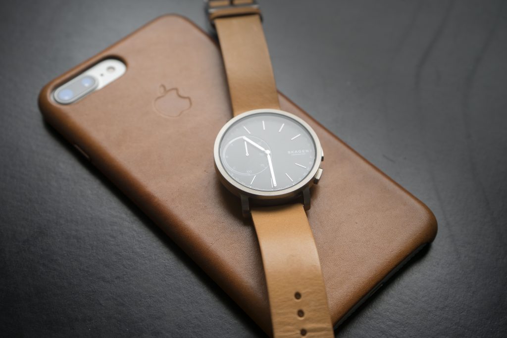 Hagen Hybrid Smartwatch und iPhone 7 Plus